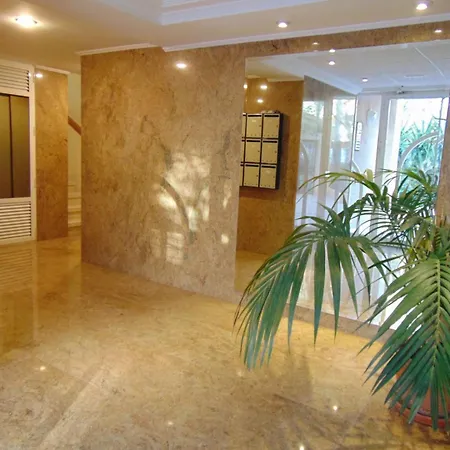 Apartment At223 Bobyan *